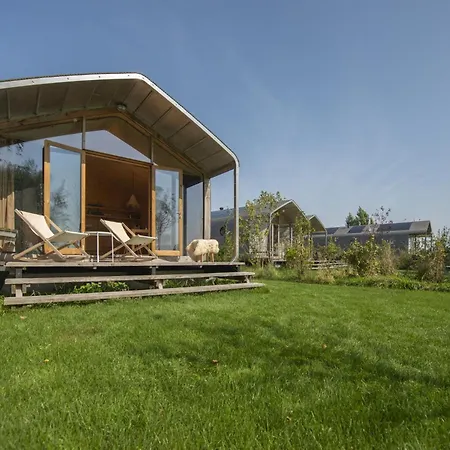 Centrally Located Luxury Family With Views And Garden Oud Ade